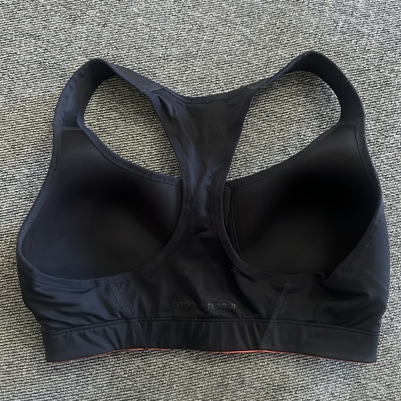Under Armor 34D Sports Bra - Picture 7 of 7